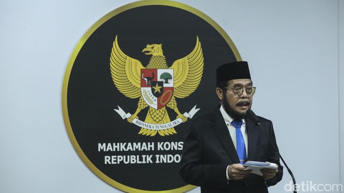 Momen Anwar Usman Lantik Tiga Anggota MKMK