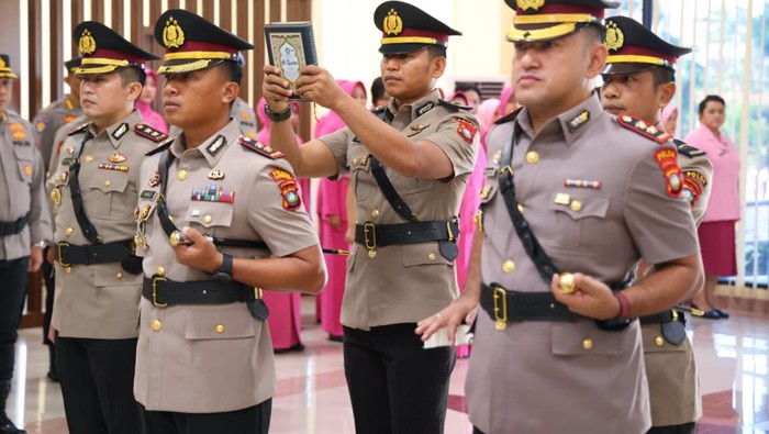 Pelantikan Kapolres Karimun dan Kapolres Lingga. (Dok Polda Kepri)