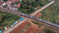 Jalan Bomang ini menghubungkan dua jalan nasional yakni Jalan Raya Jakarta - Bogor dan Jalan Raya Parung untuk digunakan membangun jembatan, flyover dan juga jalur cepat.