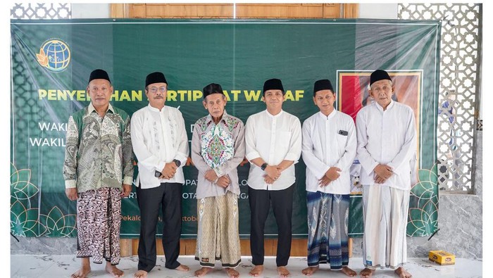 Penyerahan Sertifikat Wakaf