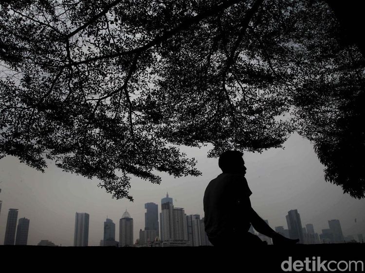 Potret Jakarta yang Terus Dihantui Polusi Udara