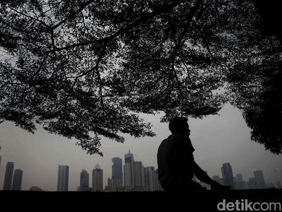 Potret Jakarta yang Terus Dihantui Polusi Udara