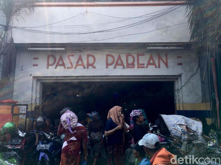 Menengok Pasar Pabean yang  Legendaris di Surabaya