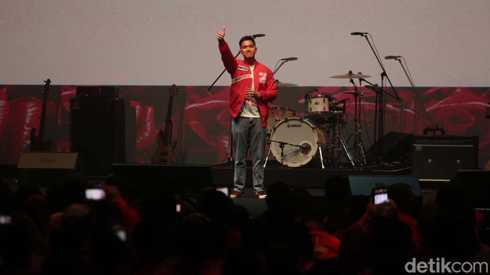 PSI Resmi Dukung Prabowo-Gibran di Pemilu 2024 PSI resmi mendukung Prabowo Subianto dan Gibran Rakabuming di Pilpres 2024. Deklarasi dukungan dikemas dalam gelaran konser terkait Pilpres 2024.