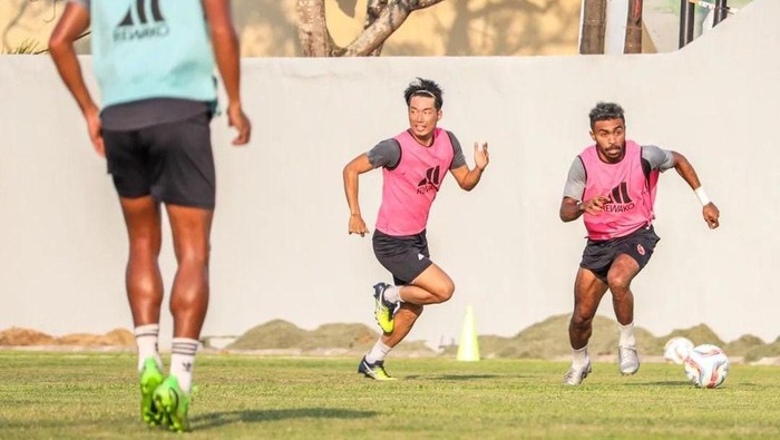 PSM Makassar latihan di Stadion Kalegowa jelang melawan Hougang United di AFC Cup,