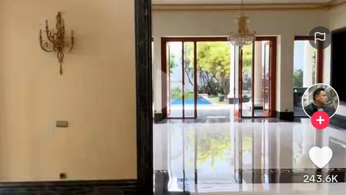 Rumah Rp 270 M di Pondok Indah/Tangkapan layar/ TikTok Daniel Sunyoto