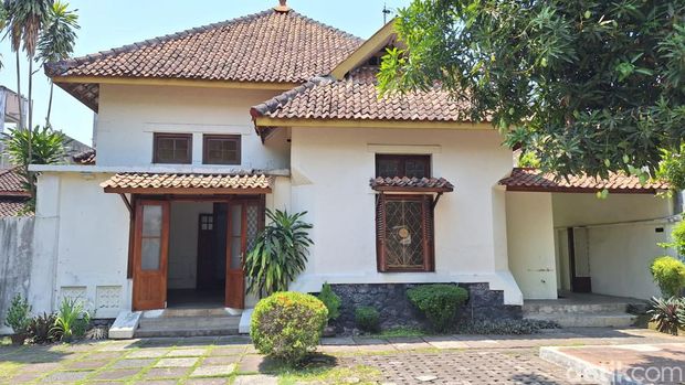 Rumah Sukarni di Kotabaru Jogja. Konon rumah ini menjadi tempat kumpul para tokoh nasional seperti Sutan Syahrir hinga Tan Malaka. Foto diambil Senin (16/10/2023).