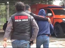 Penampakan Danu Saat Digiring ke TKP Pembunuhan Tuti-Amel