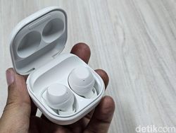 Unboxing Samsung Galaxy Buds FE, TWS Rp 1 Jutaan Punya Peredam Bising