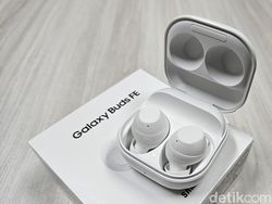 Unboxing Samsung Galaxy Buds FE, TWS Rp 1 Jutaan Punya Peredam Bising