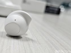 Unboxing Samsung Galaxy Buds FE, TWS Rp 1 Jutaan Punya Peredam Bising