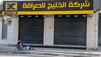 Warga Palestina di kota Tubas, Tepi Barat, kota kelahiran sang syuhada memprotes kematian pemimpin Hamas tersebut.  