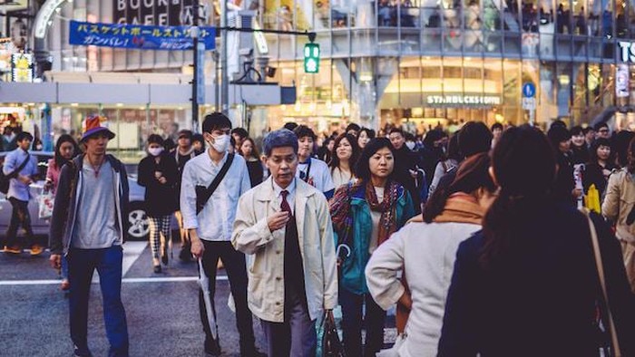 Penduduk Kota Tokyo.