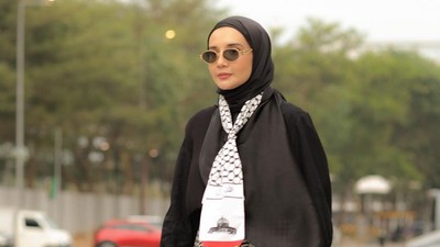6 Potret Zaskia Sungkar Dukung Palestina Lewat Gaya, Anggun Bersahaja
