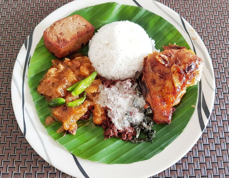 5 Restoran di Jaksel Ini Punya Menu Makanan Jawa yang Sedep Miroso