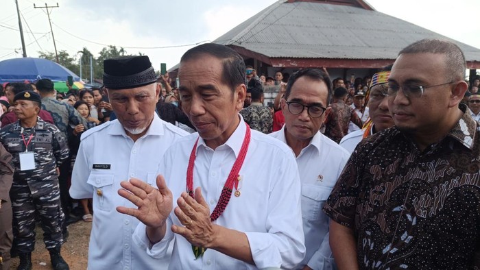 Andre Rosiade dampingi Jokowi keliling Sumbar