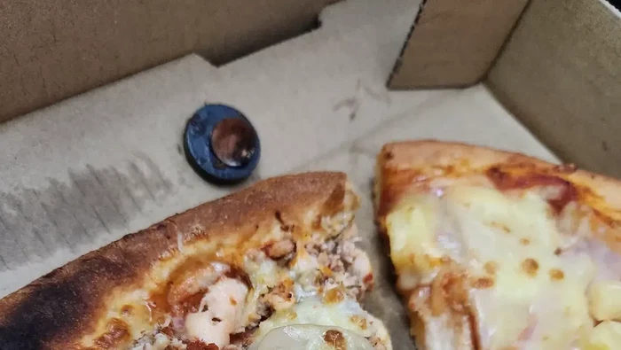 Apes! Dikira Irisan Zaitun, Pria Ini Hampir Telan Magnet Besi di Pizzanya