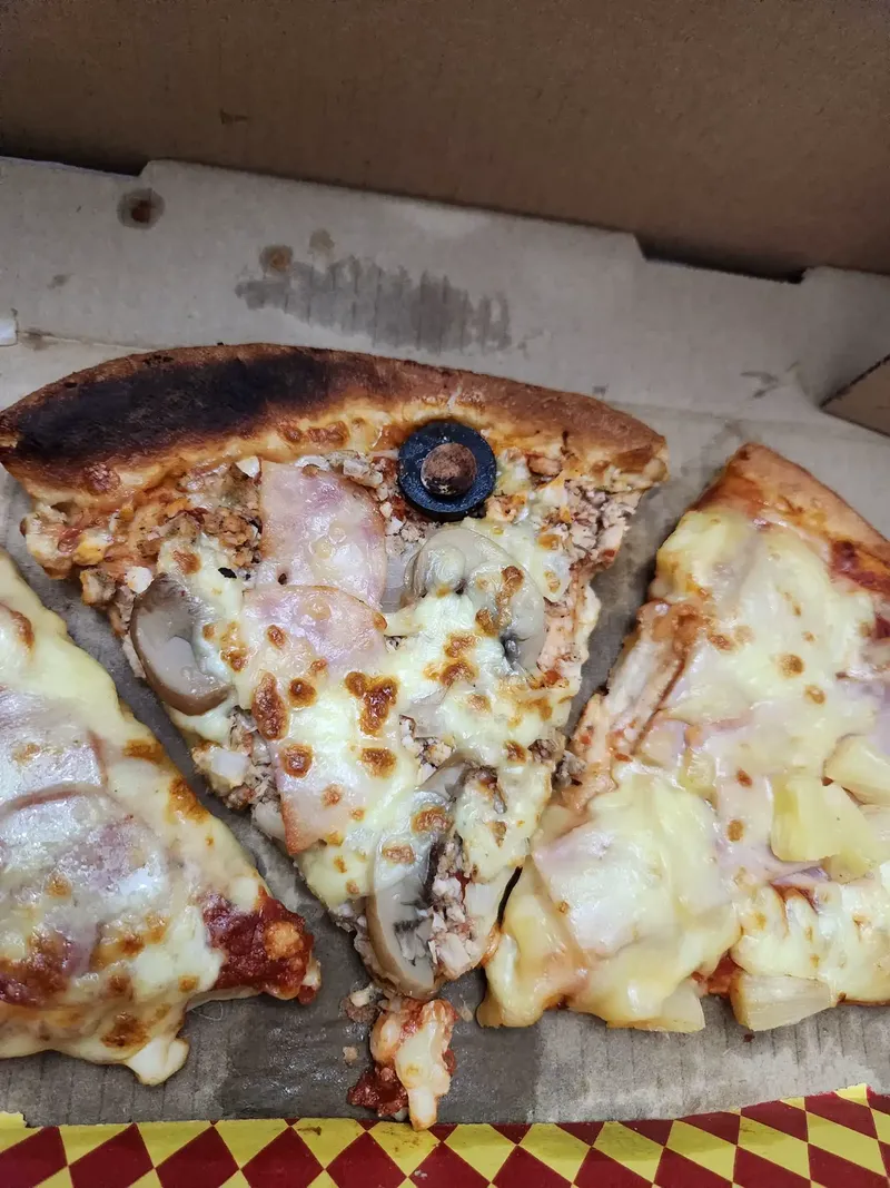 Apes! Dikira Irisan Zaitun, Pria Ini Hampir Telan Magnet Besi di Pizzanya