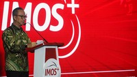 Menperin Agus Gumiwang Kartasasmita membuka Indonesia Motorcycle Show (IMOS+) 2023 di ICE BSD City, Tangerang, Banten, Rabu (25/10/2023).  