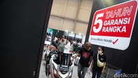 Keputusan Honda memperpanjang garansi eSAF tak lepas dari isu karat yang belakangan menyerang mereka. Octa berharap, penambahan masa jaminan tersebut membuat konsumen menjadi lebih tenang.