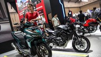 Khusus untuk rangka, Octa mengingatkan, konsumen yang membeli unitnya sebelum hari ini dan mengalami keluhan karat, bisa menghubungi bengkel resmi terdekat. Dia ingin, seluruh konsumennya mendapat pelayanan terbaik dari Honda.