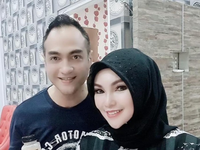 ferry irawan dan teman dekatnya.
