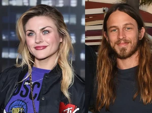 Putri Kurt Cobain Menikah dengan Putra Tony Hawk, Dua Keluarga Artis Jadi Satu
