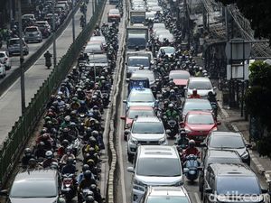 Menhub Sebut Jakarta Rugi Rp 100 Triliun/Tahun Gegara Macet