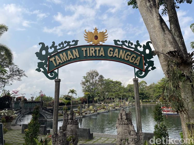 Kisah Tirta Gangga, Taman Air Kerajaan Karangasem yang Dibuka untuk Umum