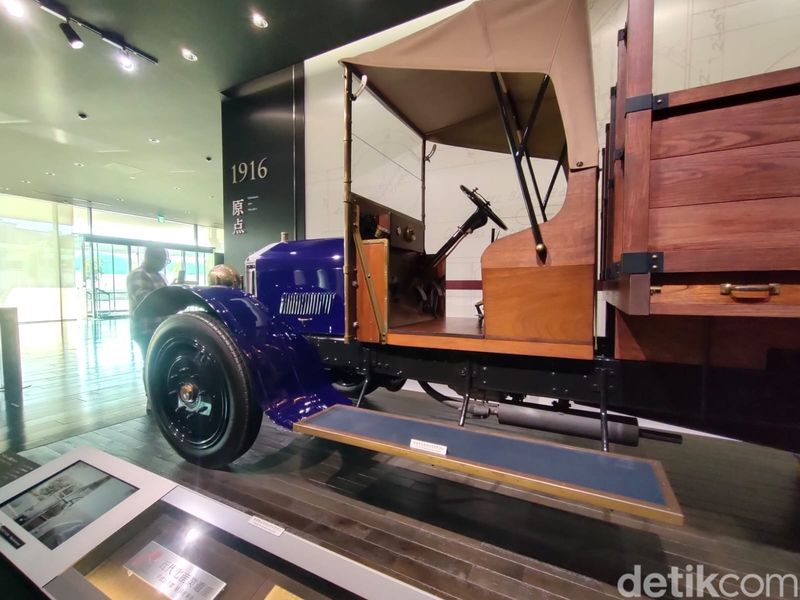 Koleksi Mobil di Plaza Isuzu, Museum Isuzu di Jepang