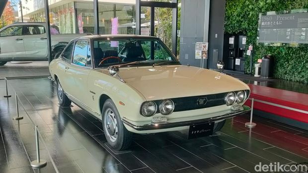 Koleksi Mobil di Plaza Isuzu, Museum Isuzu di Jepang