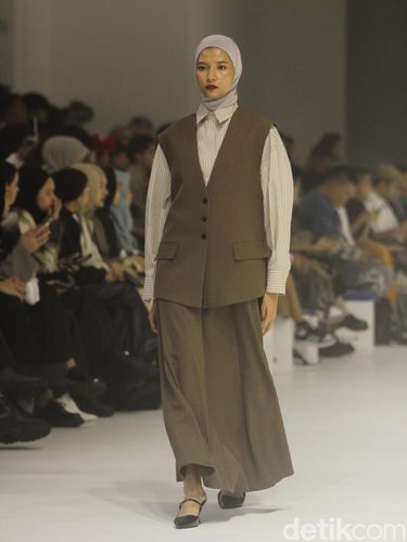 Koleksi Saba Modest di JFW 2024