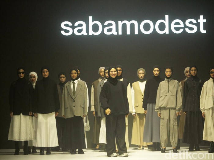 Koleksi Saba Modest di JFW 2024