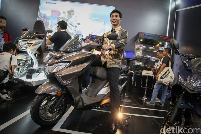 Suzuki Burgman Street 125 EX diperkenankan dalam pameran IMOS+ 2023 di ICE BSD City, Tangerang, Rabu (25/10/2023).