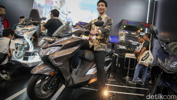 Suzuki Burgman Street 125 EX diperkenankan dalam pameran IMOS+ 2023 di ICE BSD City, Tangerang, Rabu (25/10/2023).