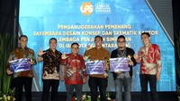 Turut hadir pada Penganugerahan Pemenang Sayembara Desain Konsep dan Skematik Kantor  Lembaga Penjamin Simpanan di Ibu Kota Nusantara (IKN), Ar. Georgius Budi Yulianto, IAI., AA. Sebagai Ketua Umum Ikatan Arsitek Indonesia (IAI), para pemenang dan juri lainnya.  