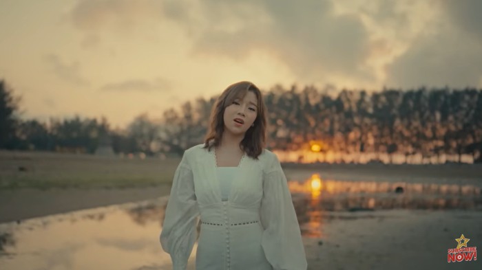 Musik video lagu Bodoh-Enggis Devaki