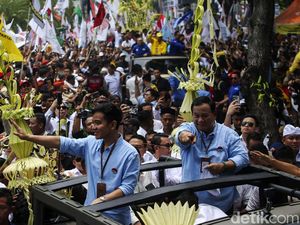 Pakai Maung ke KPU, Prabowo: Bangga Diantar Mobil Buatan Anak Indonesia