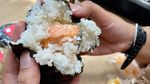 Mantap! Onigiri Autentik Jepang yang Jumbo Buatan Onigiri Toiro