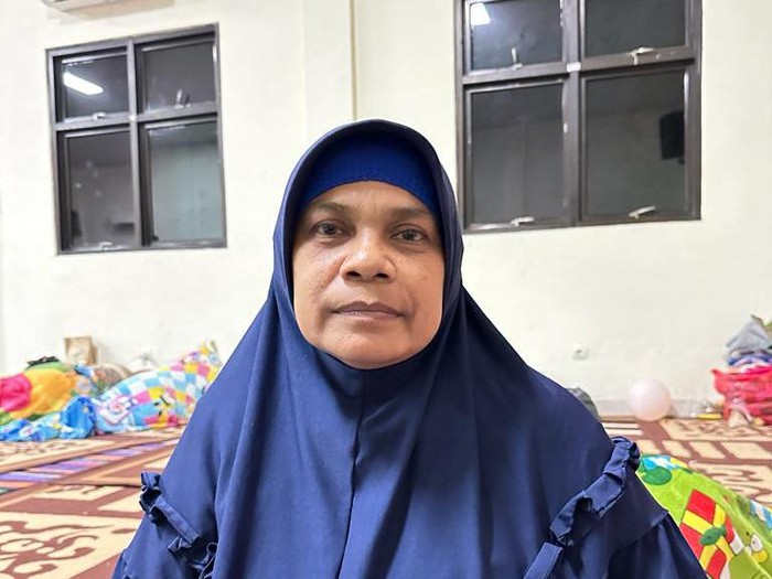 Pengungsi Kebarakan TPA Rawa Kucing