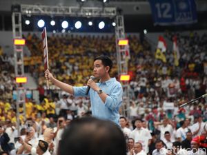 Momen Gibran Sapa Petinggi KIM: yang Paling Kusayang Ketum PSI