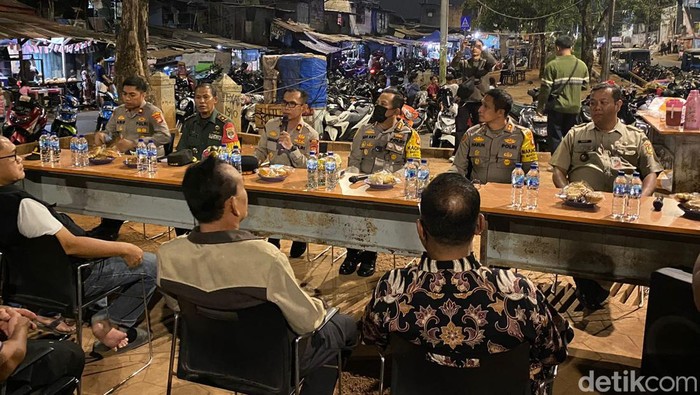 Polisi akan memasang CCTV di 11 titik lokasi rawan tawuran di Manggarai, Tebet, Jakarta Selatan.