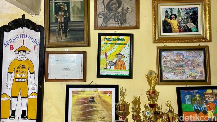 Potret Pak Sariban, relawan kebersihan di Kota Bandung