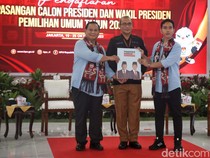Potret Prabowo-Gibran Resmi Daftar Pilpres 2024 di KPU