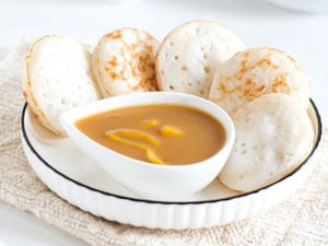 Resep Apem Saus Nangka Gula Merah yang Empuk Legit Buat Camilan