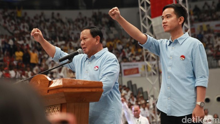 Prabowo memberikan sambutan saat acara Deklarasi Prabowo-Gibran di Indonesia Arena GBK, Jakarta, Rabu (25/10/2023).