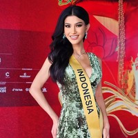 Sayangnya, wanita lulusan Universitas Sriwijaya dengan prestasi cum laude itu tidak melaju ke tahap selanjutnya yakni babak lima besar. Foto: dok. Instagram/@ritassyawellgreat