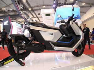 Cuma di Indonesia Motor Listrik Dianggap Tak Kuat Nanjak