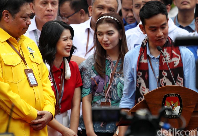 Momen Selvi Ananda dampingi Gibran sang suami sekaligus Cawapres