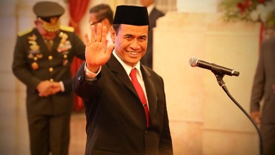 Senyum Semringah Amran Sulaiman Dilantik Jokowi Jadi Mentan Lagi
